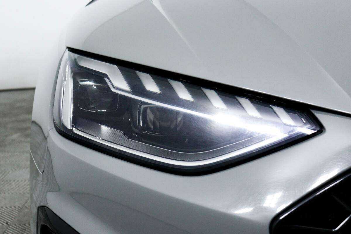 Б/У Ауди А4 2021 года. Фото: #14