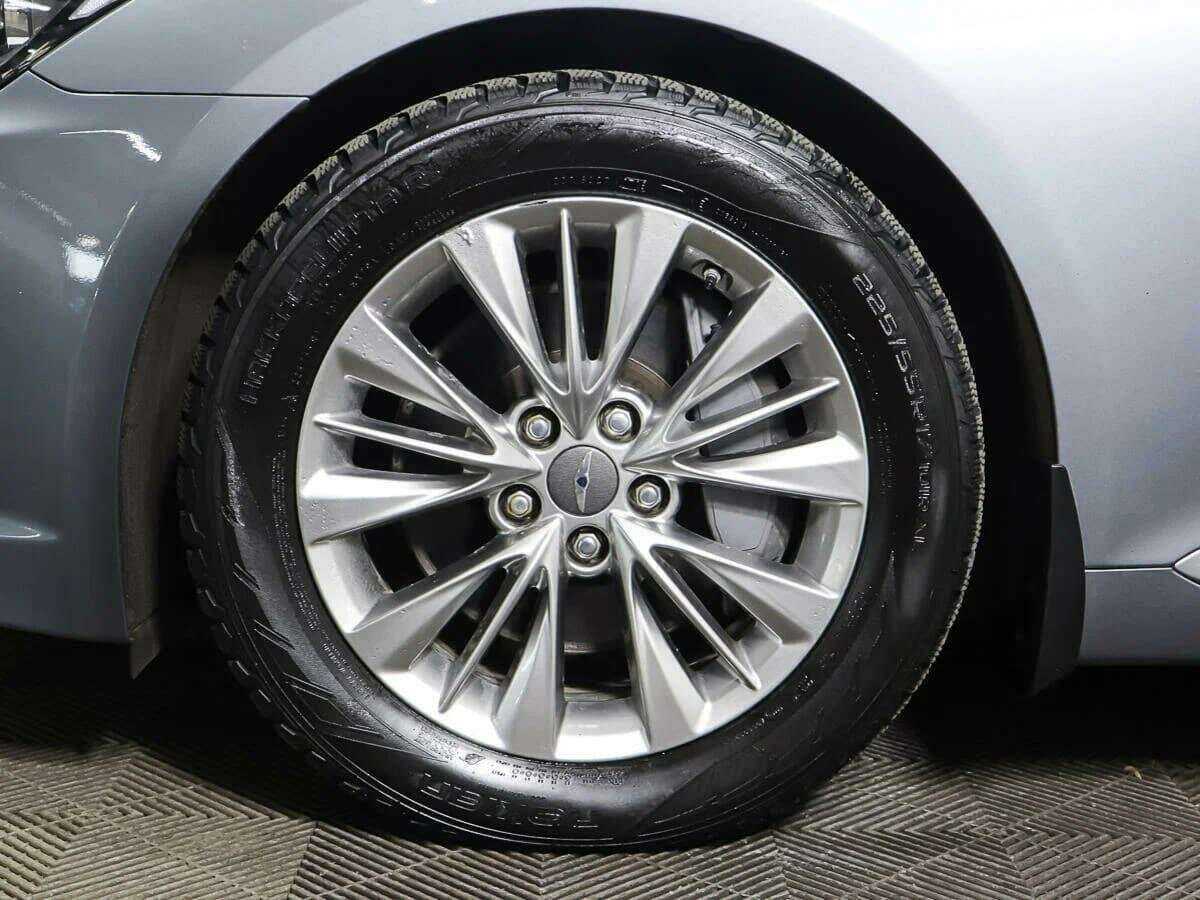 Б/У Хендай Генезис 2014 года. Фото: #14