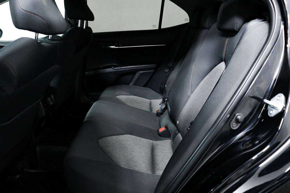 Б/У Тойота Камри 2019 года. Фото: #10