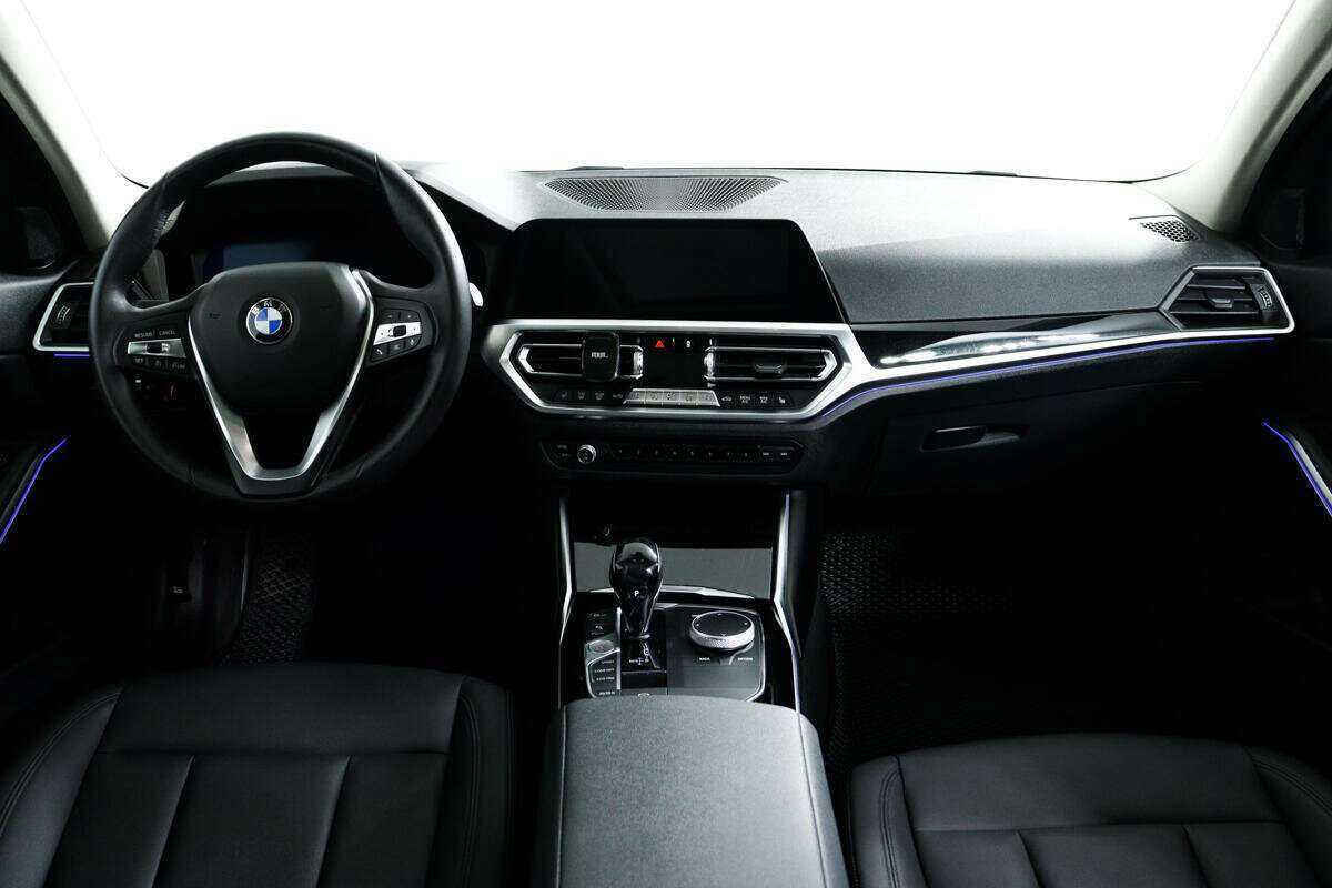 Б/У БМВ 3 серии 2019 года. Фото: #8