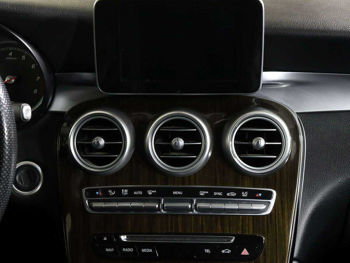 Б/У Мерседес-Бенц ГЛЦ 2016 года. Фото: #10