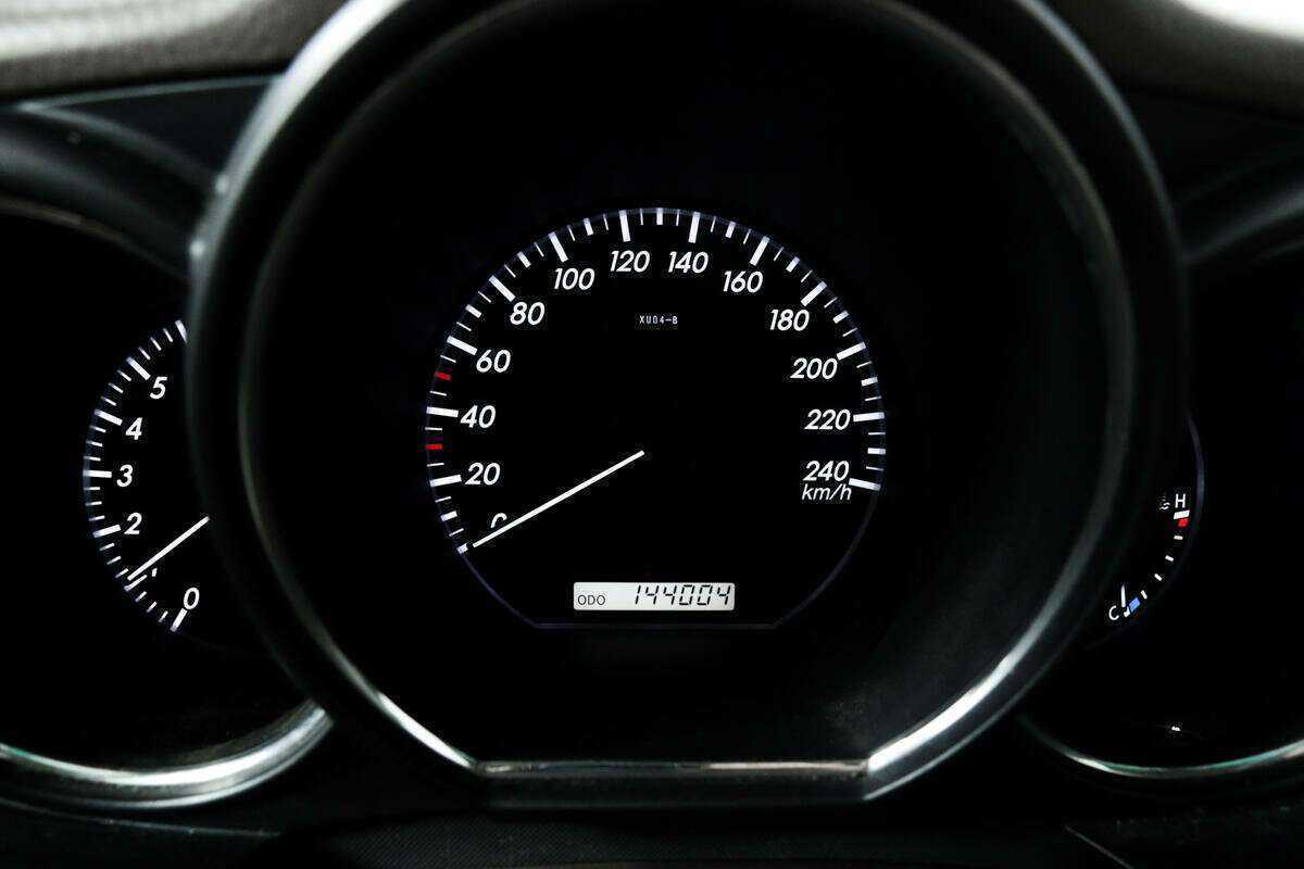 Б/У Лексус Р-Икс 2007 года. Фото: #9