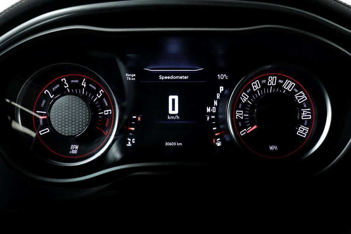 Б/У Додж Челленджер 2020 года. Фото: #8