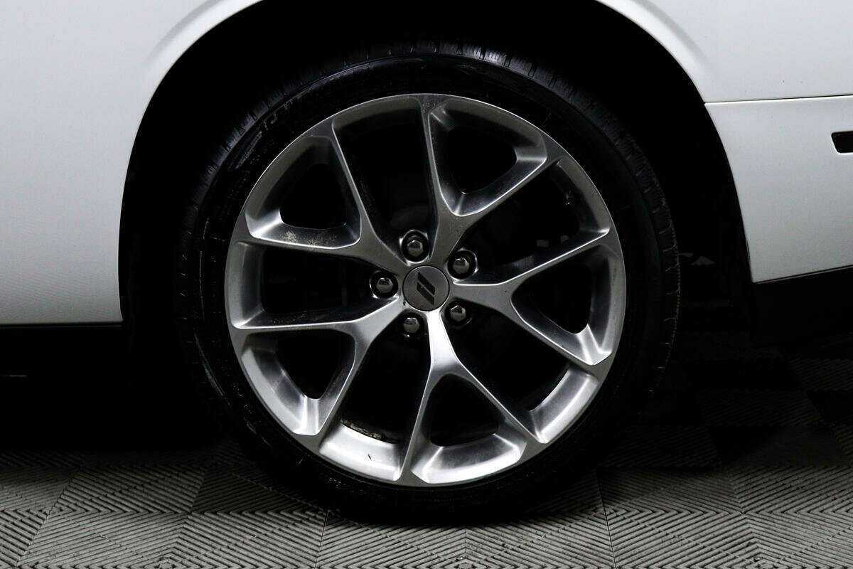 Б/У Додж Челленджер 2020 года. Фото: #12