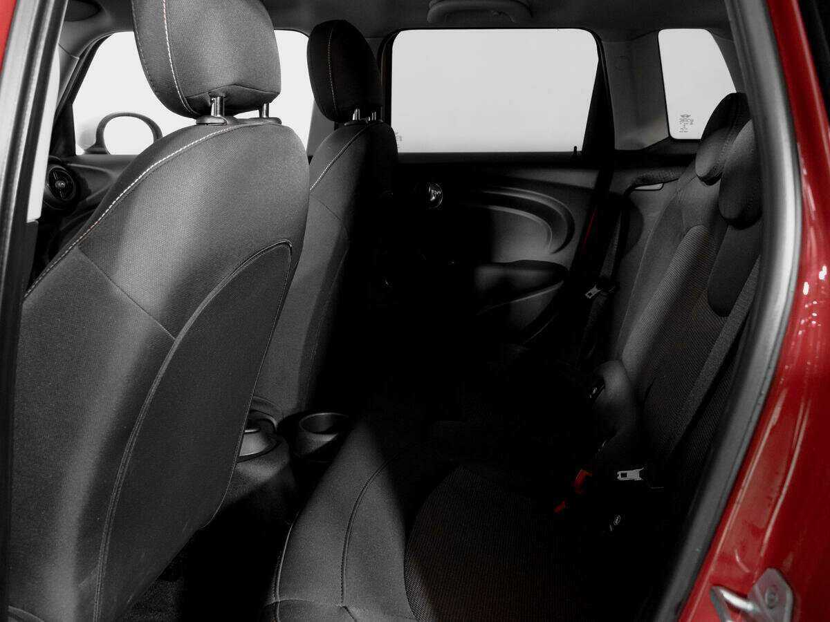 Б/У Мини Хэтч 2021 года. Фото: #9