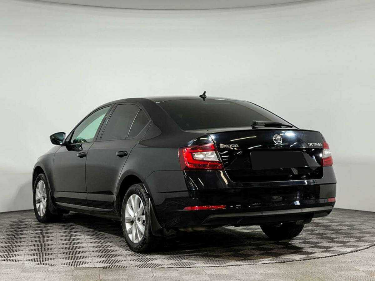 Б/У Шкода Октавия 2018 года. Фото: #6