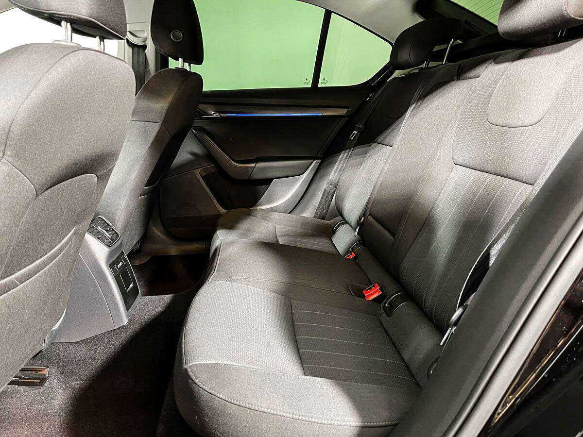 Б/У Шкода Октавия 2018 года. Фото: #9