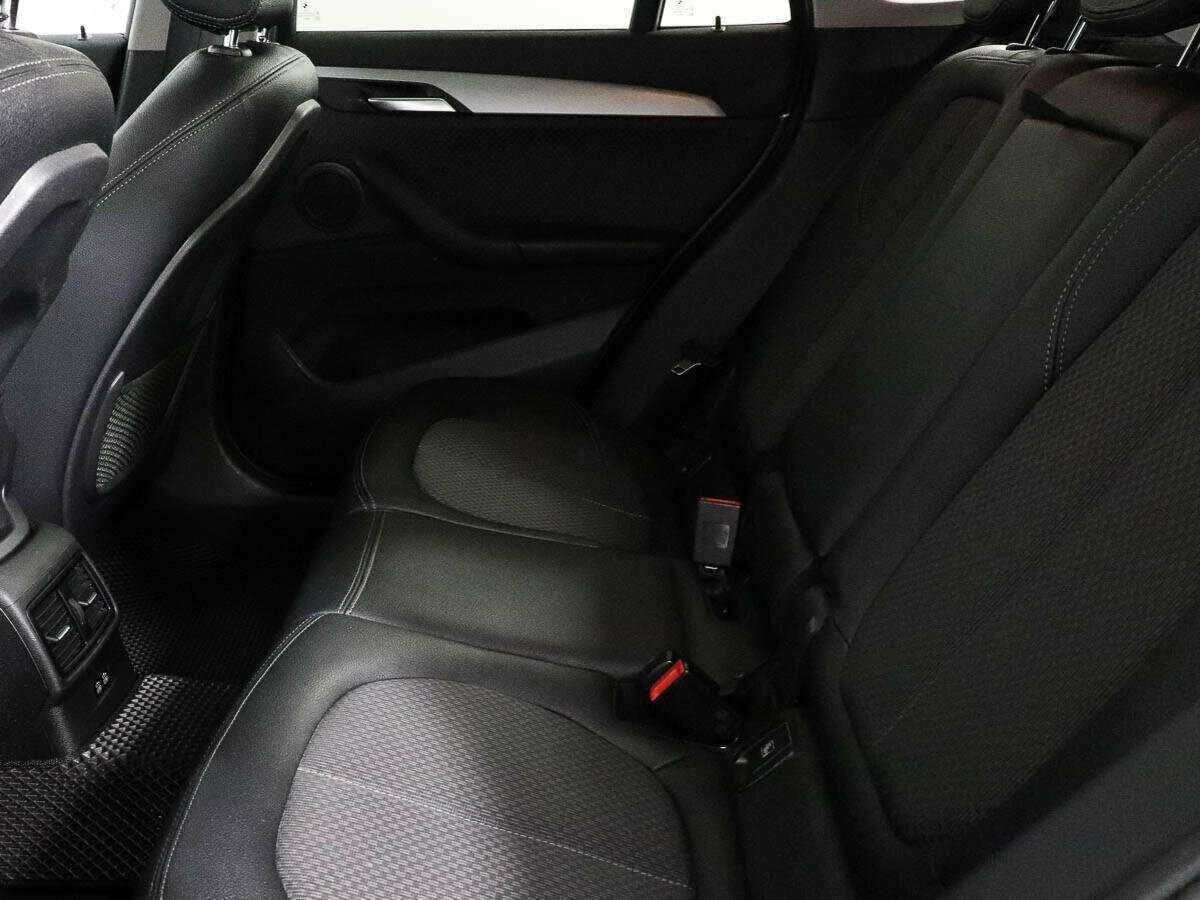 Б/У БМВ Икс1 2019 года. Фото: #7