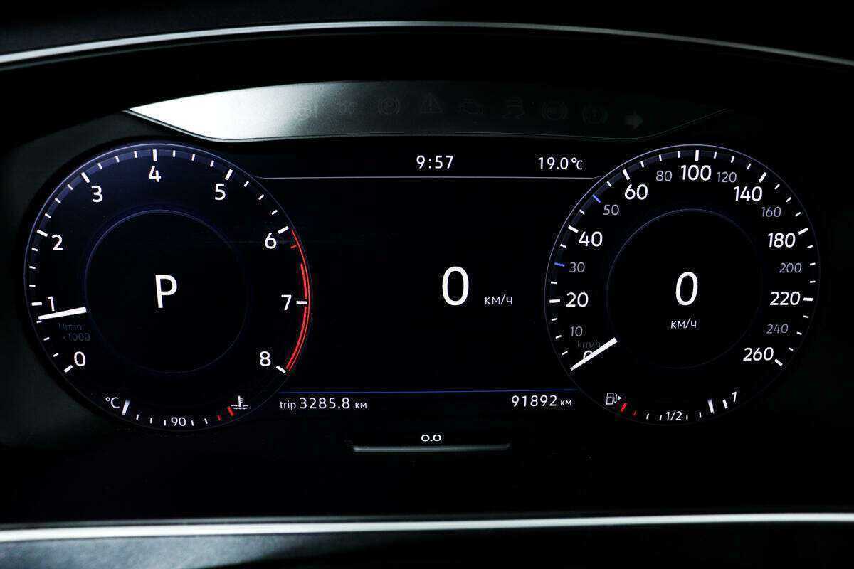 Б/У Фольксваген Тигуан 2018 года. Фото: #9