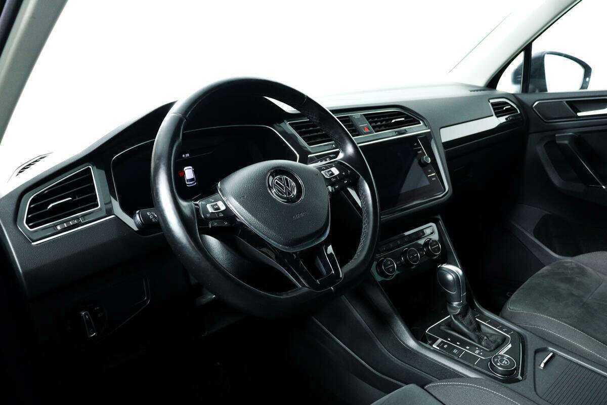 Б/У Фольксваген Тигуан 2018 года. Фото: #12