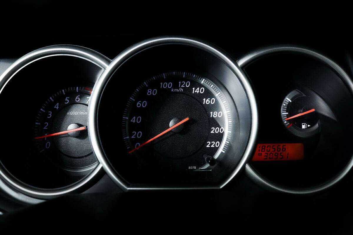 Б/У Ниссан Тиида 2010 года. Фото: #9