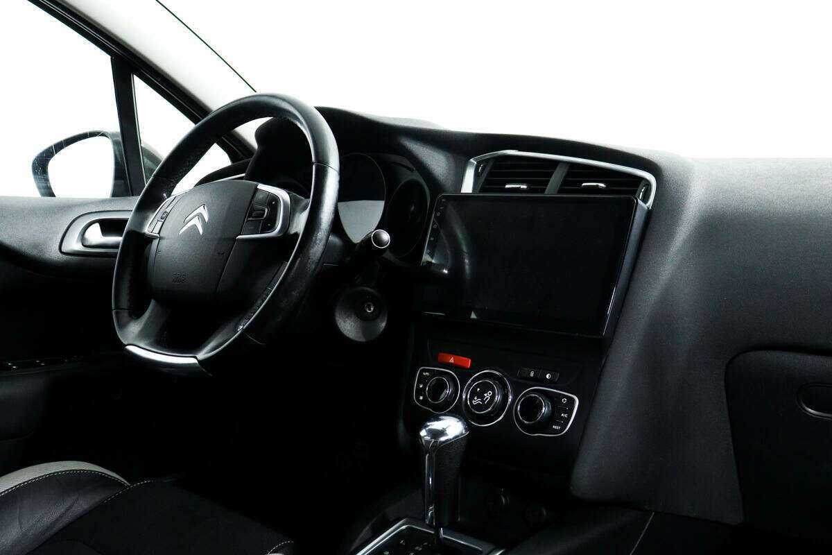 Б/У Ситроен Ц4 2012 года. Фото: #8