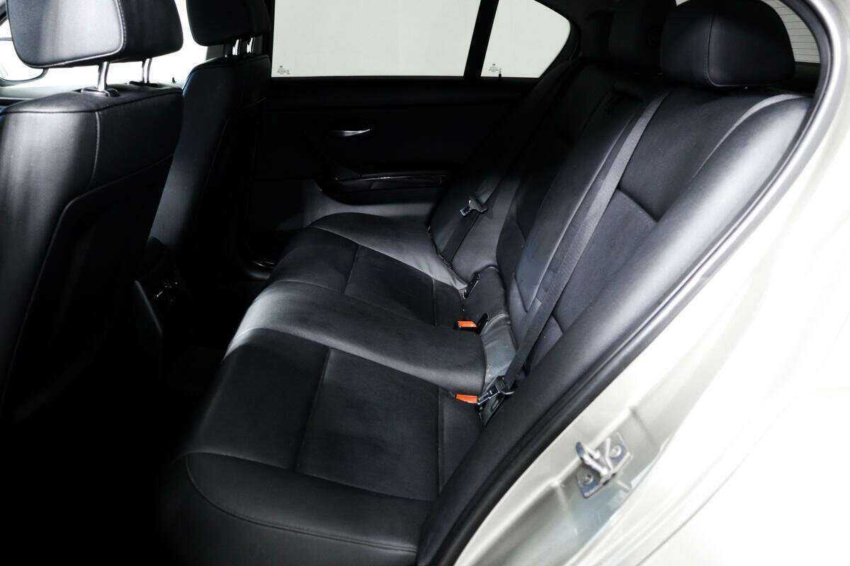 Б/У БМВ 3 серии 2010 года. Фото: #11