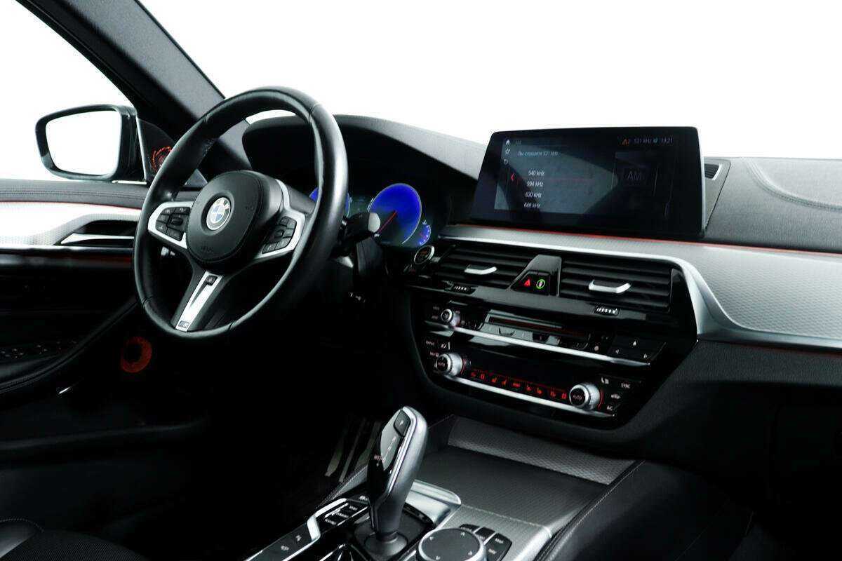 Б/У БМВ 5 серии 2019 года. Фото: #8