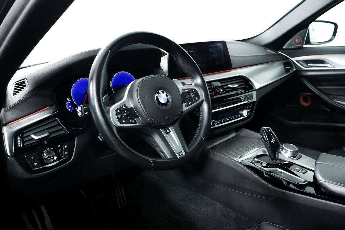 Б/У БМВ 5 серии 2019 года. Фото: #12