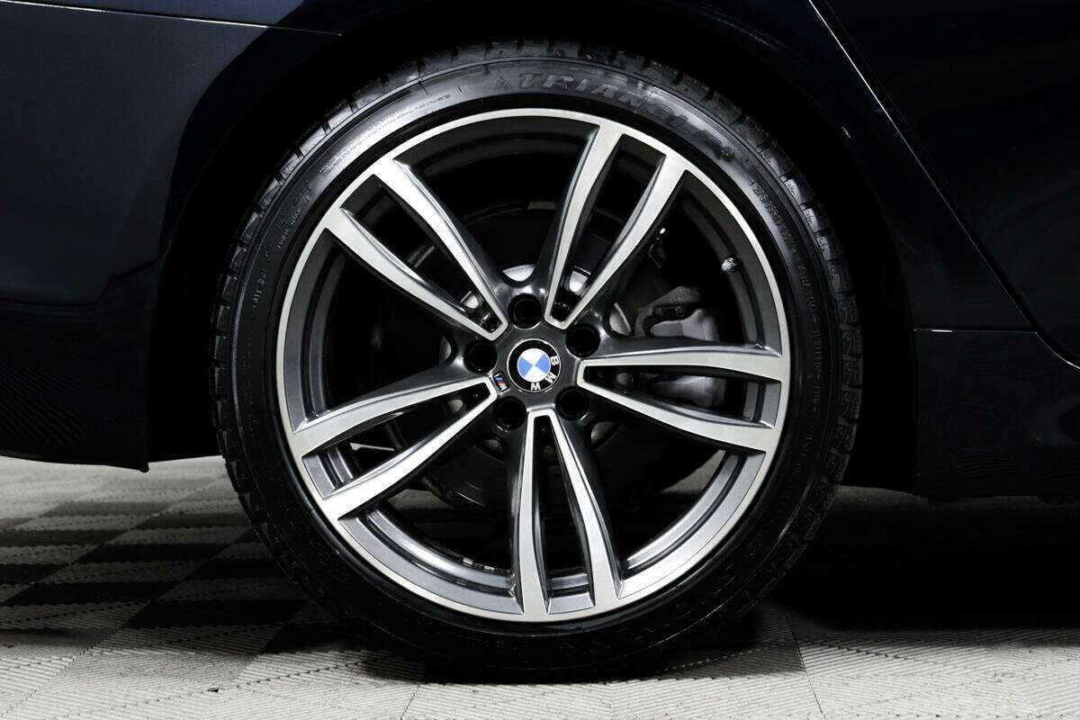 Б/У БМВ 5 серии 2019 года. Фото: #13