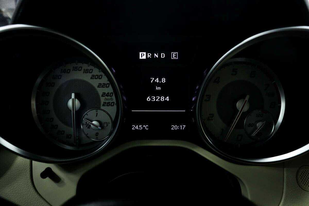 Б/У Мерседес-Бенц СЛК-Класс 2013 года. Фото: #9