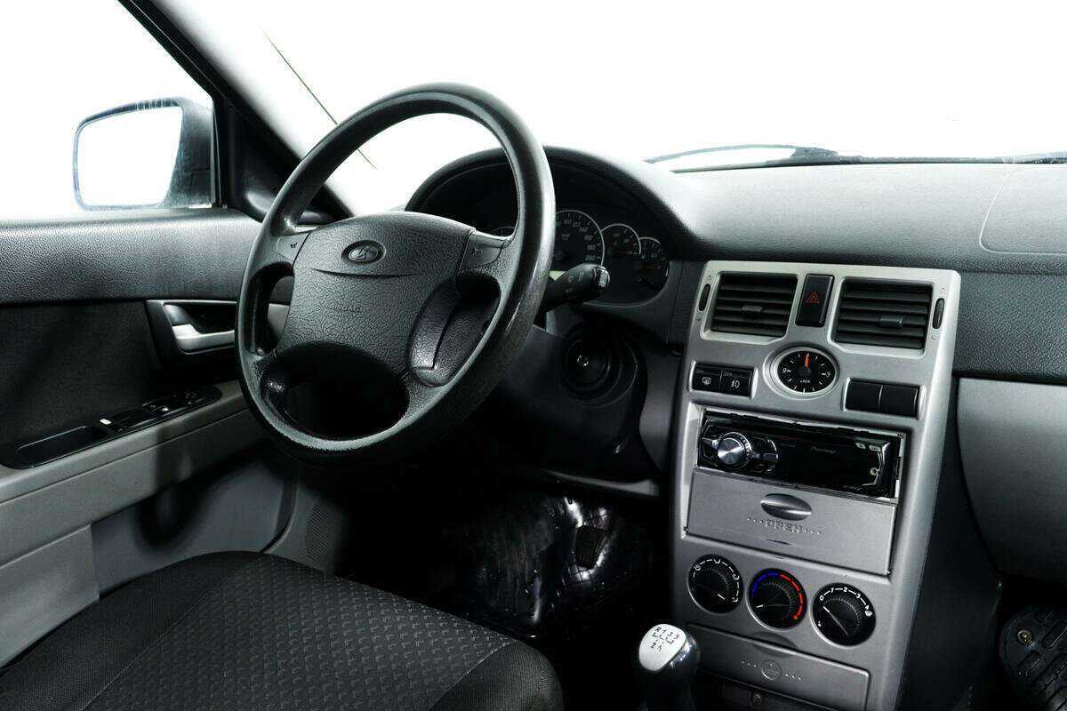 Б/У Лада (ВАЗ) Приора 2011 года. Фото: #7