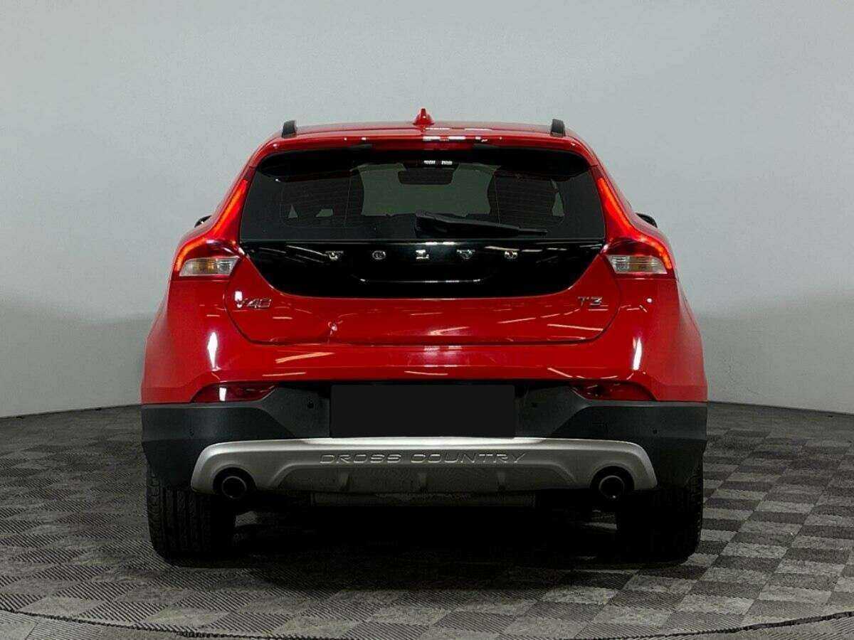 Б/У Вольво В40 Кросс Кантри 2018 года. Фото: #5