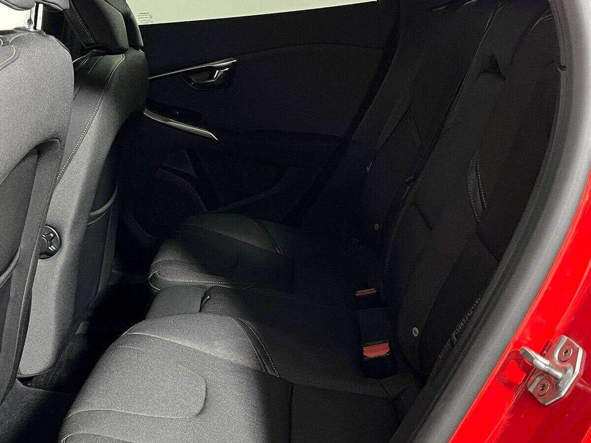 Б/У Вольво В40 Кросс Кантри 2018 года. Фото: #9