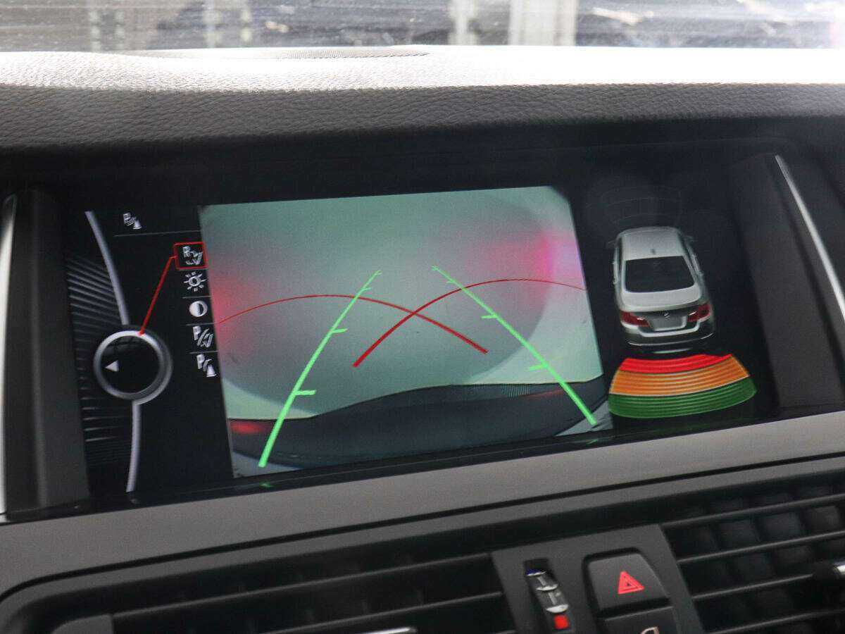 Б/У БМВ 5 серии 2016 года. Фото: #10