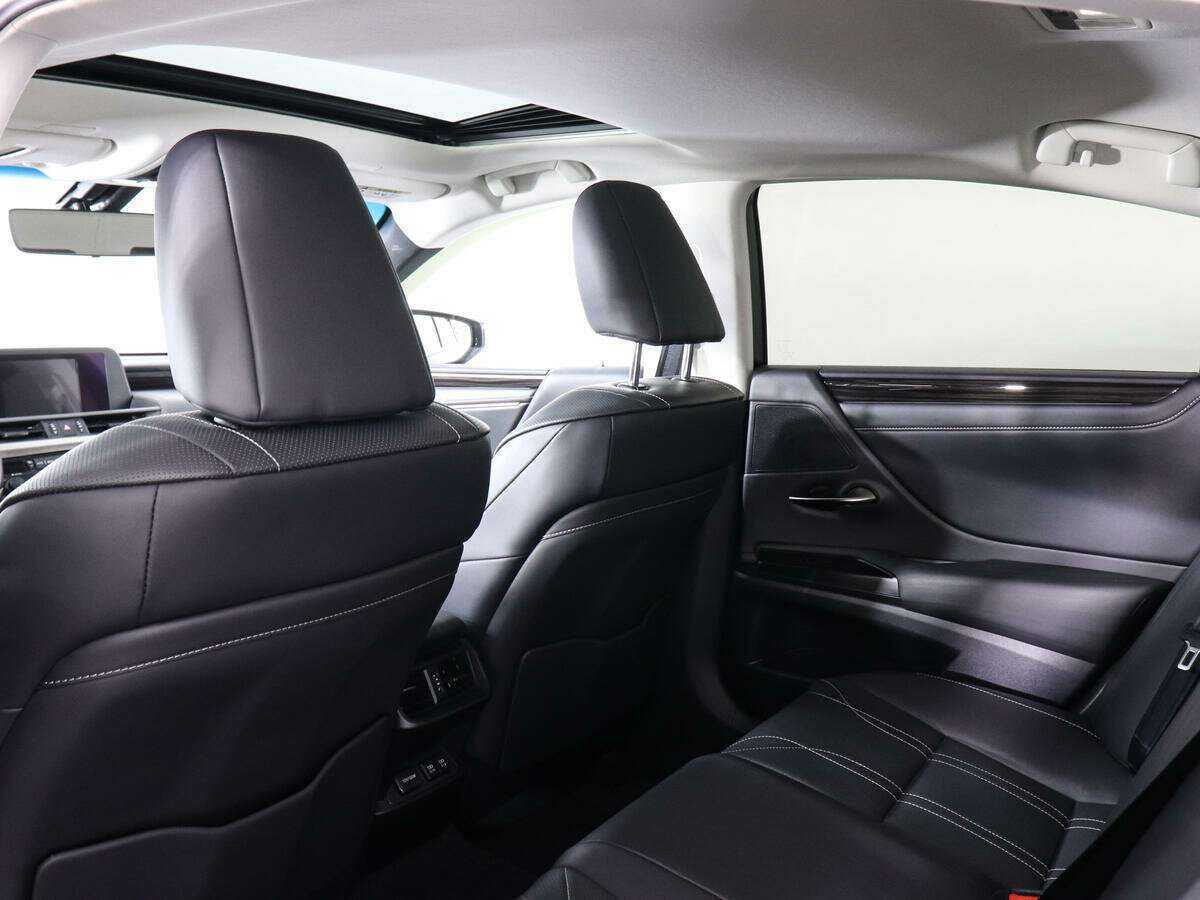 Б/У Лексус ЕС 2019 года. Фото: #11