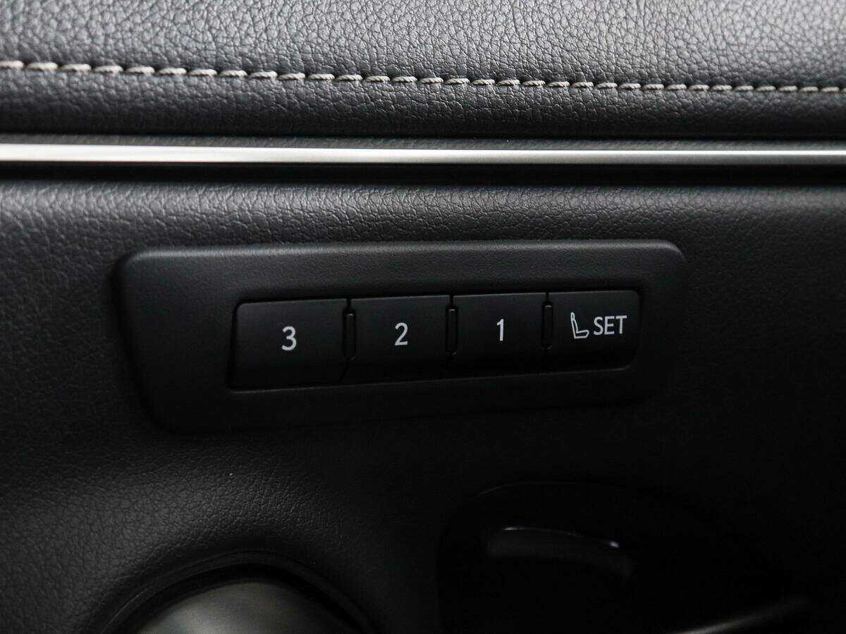 Б/У Лексус ЕС 2019 года. Фото: #13