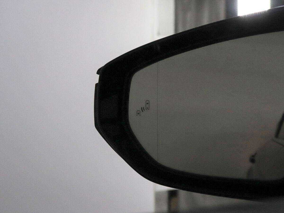 Б/У Лексус ЕС 2019 года. Фото: #14