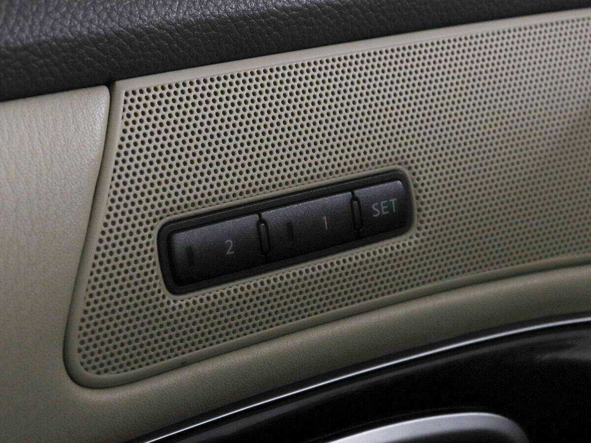 Infiniti M 2011 года с пробегом. Фото: #15