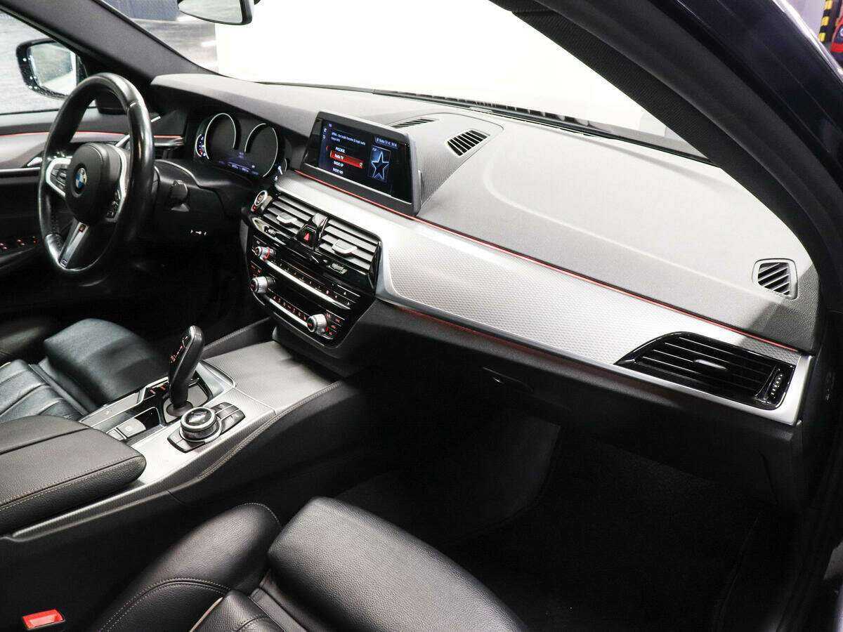 Б/У БМВ 5 серии 2017 года. Фото: #8