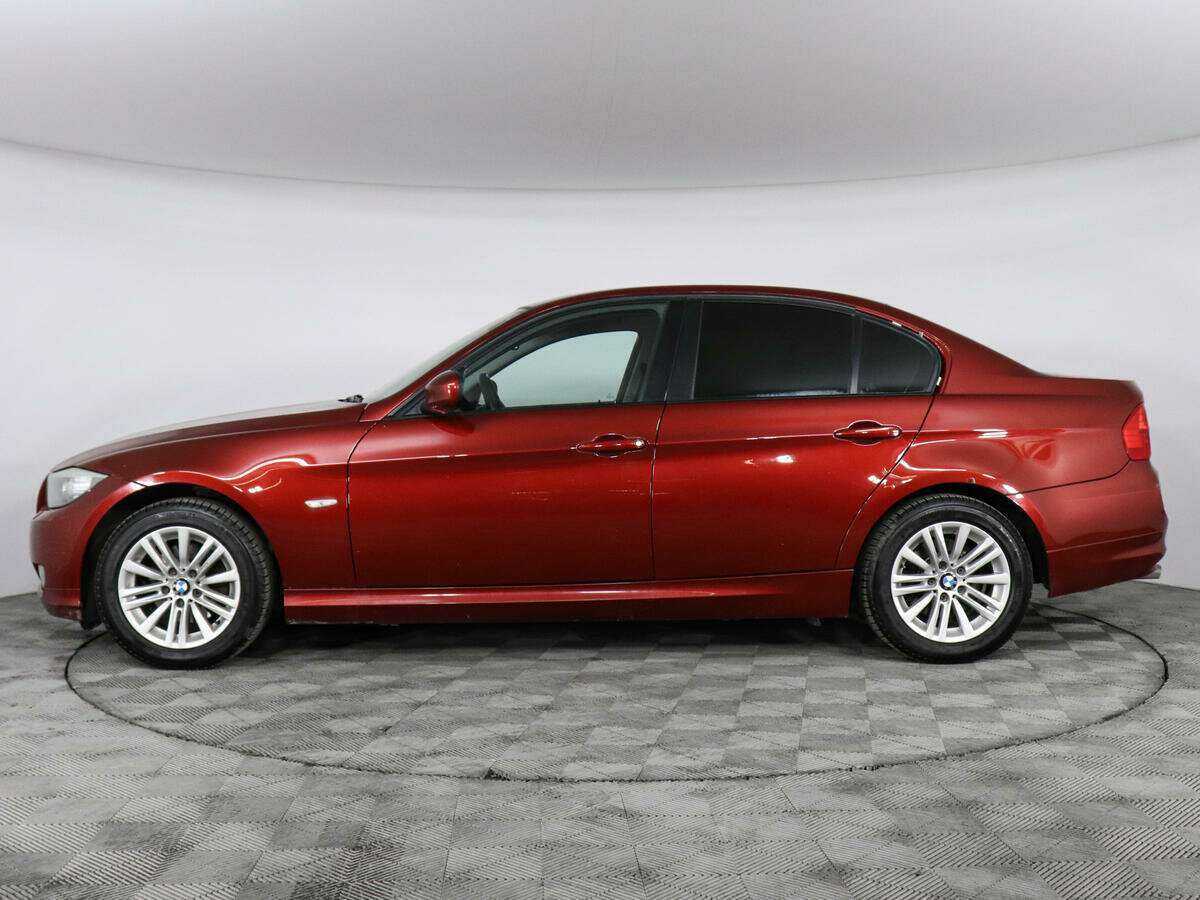 Б/У БМВ 3 серии 2011 года. Фото: #2
