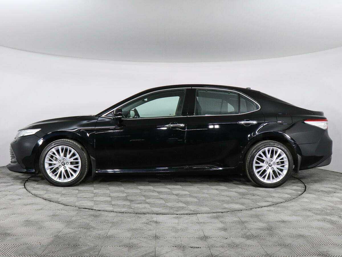 Б/У Тойота Камри 2018 года. Фото: #7