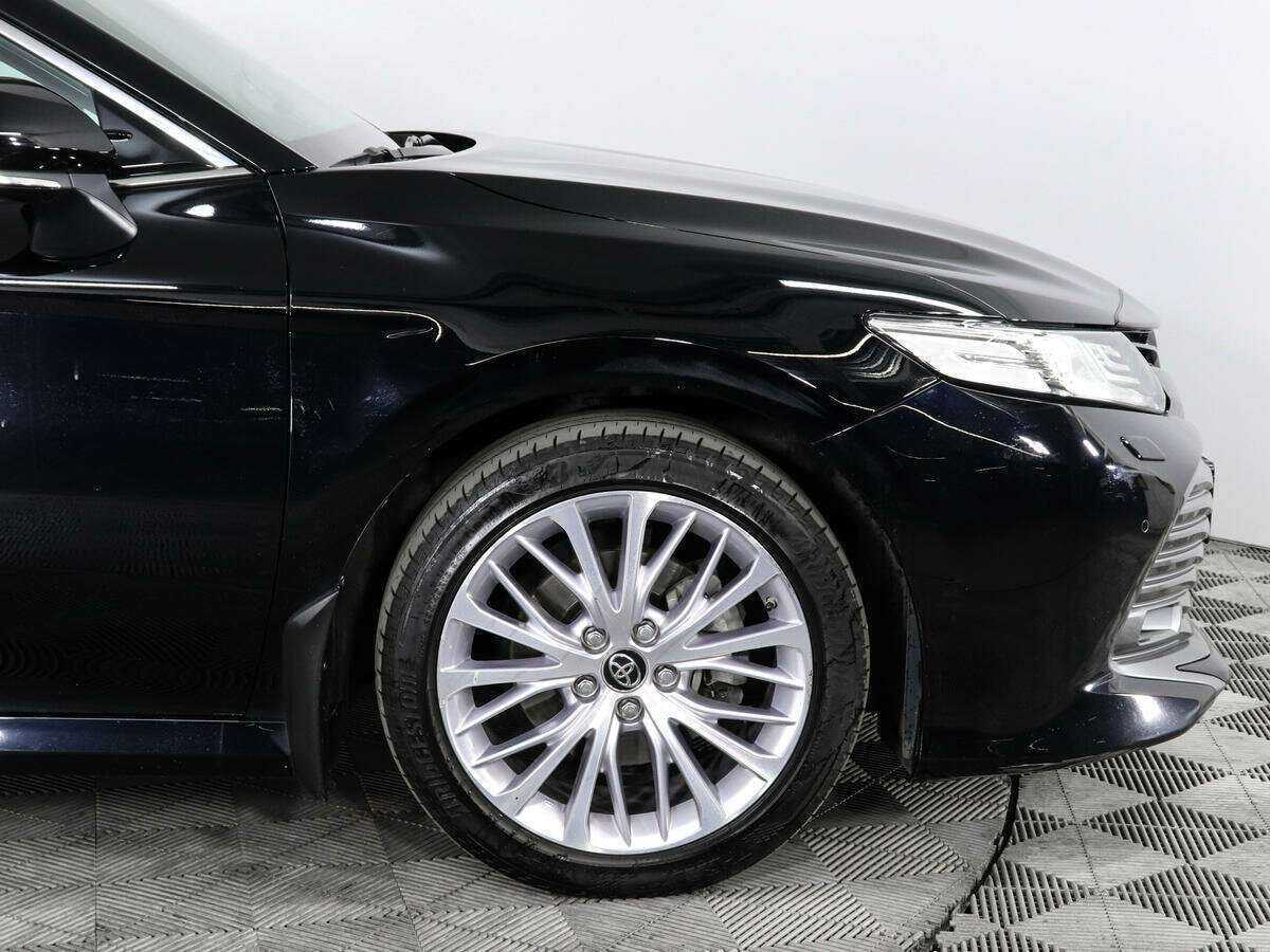 Б/У Тойота Камри 2018 года. Фото: #12