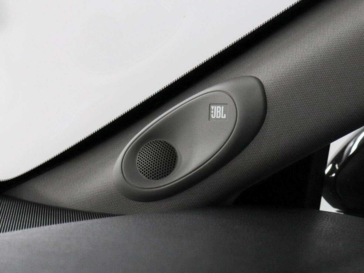 Б/У Тойота Камри 2018 года. Фото: #16