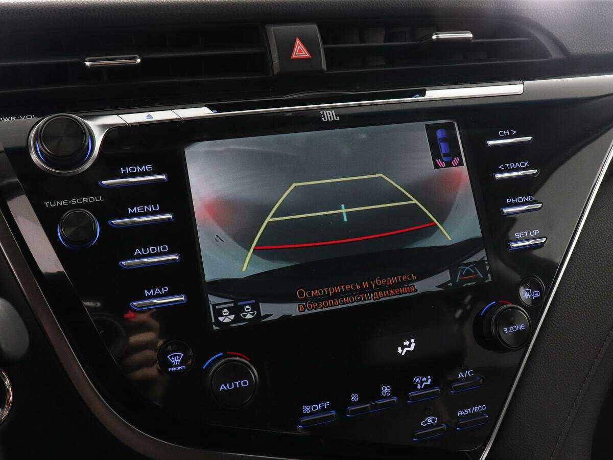 Б/У Тойота Камри 2018 года. Фото: #17