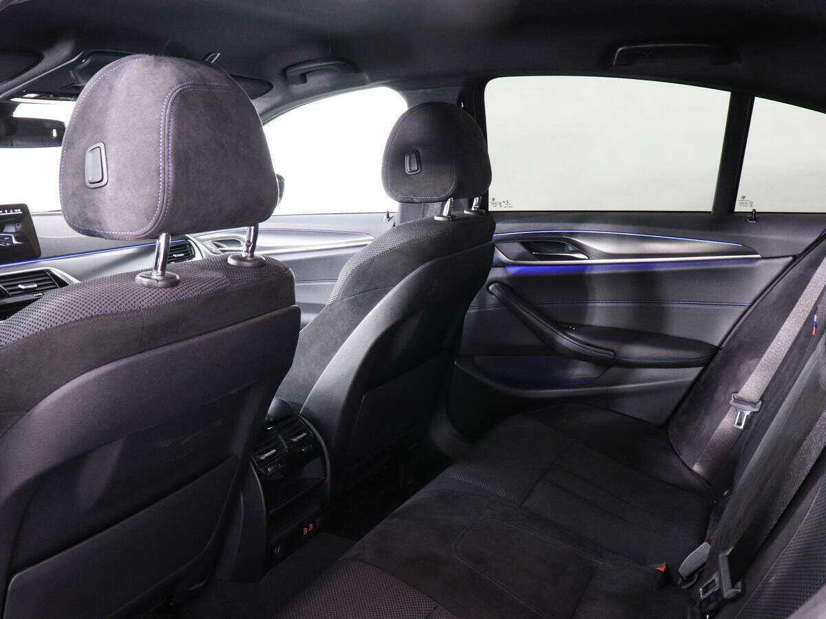 Б/У БМВ 5 серии 2021 года. Фото: #8