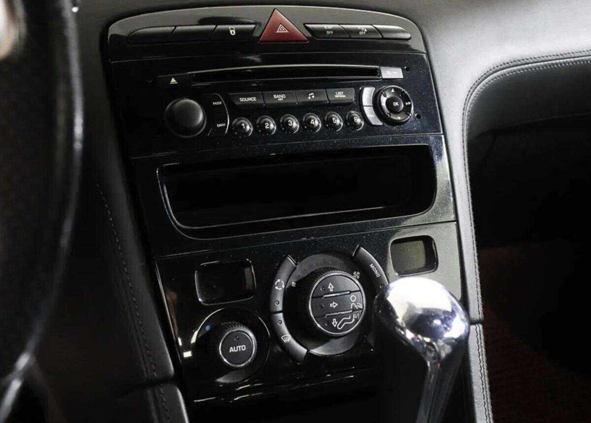 Б/У Пежо РКЗ 2011 года. Фото: #9