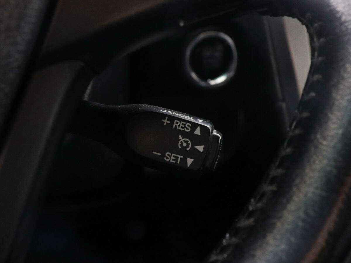 Б/У Тойота Камри 2015 года. Фото: #14