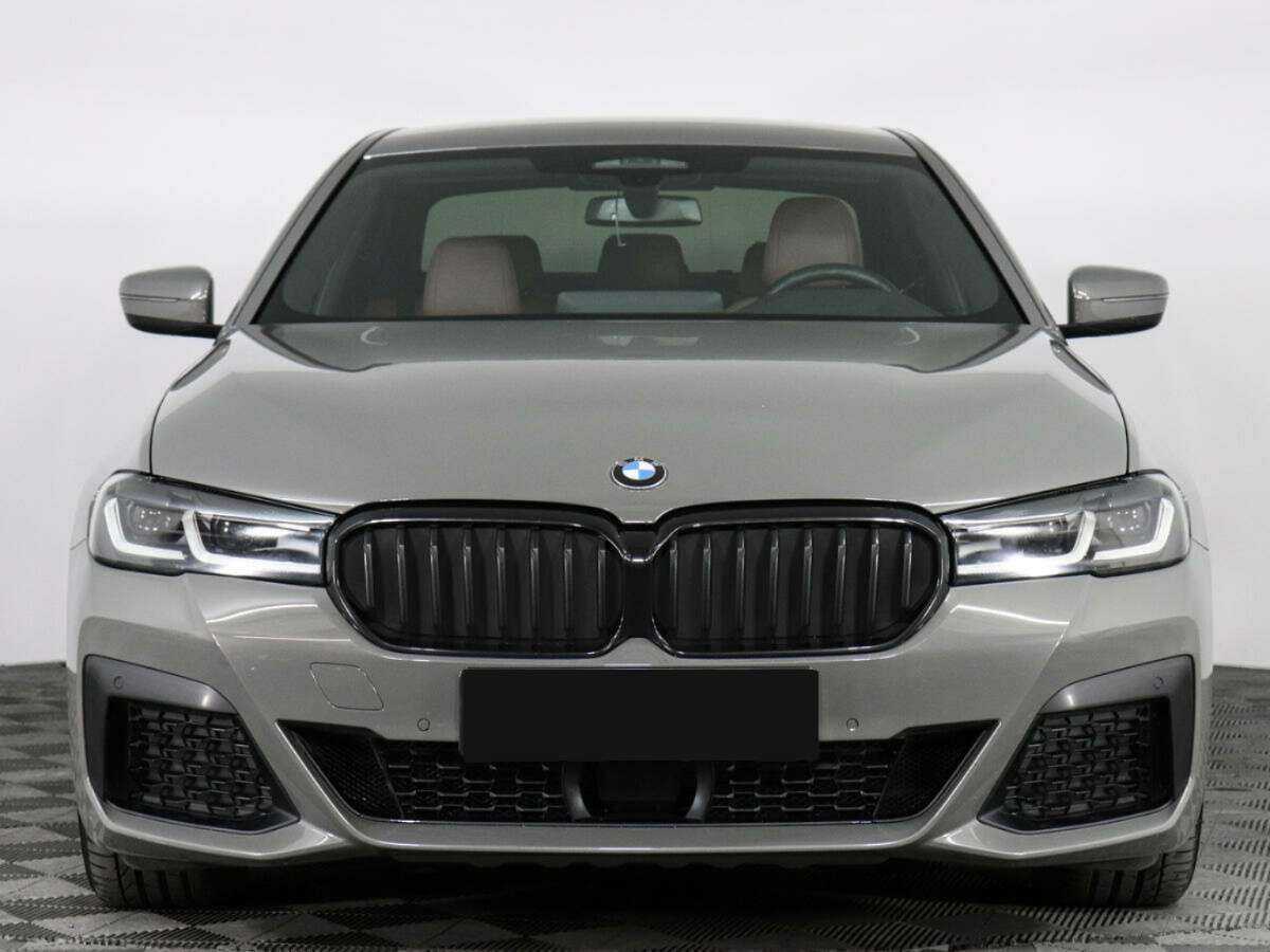 Б/У БМВ 5 серии 2021 года. Фото: #2