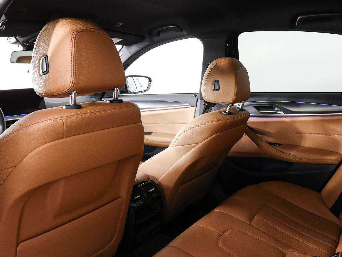 Б/У БМВ 5 серии 2021 года. Фото: #9