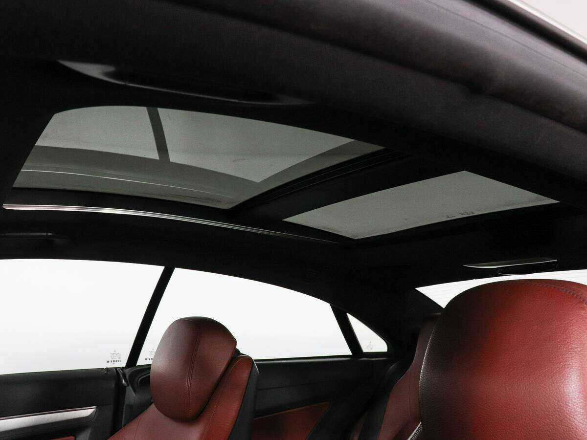 Б/У Мерседес-Бенц Е-Класс 2011 года. Фото: #12