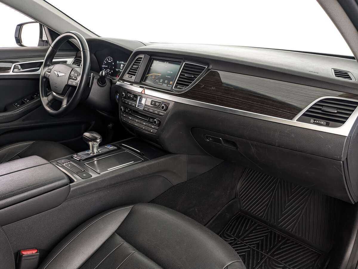 Б/У Генезис Г80 2017 года. Фото: #7