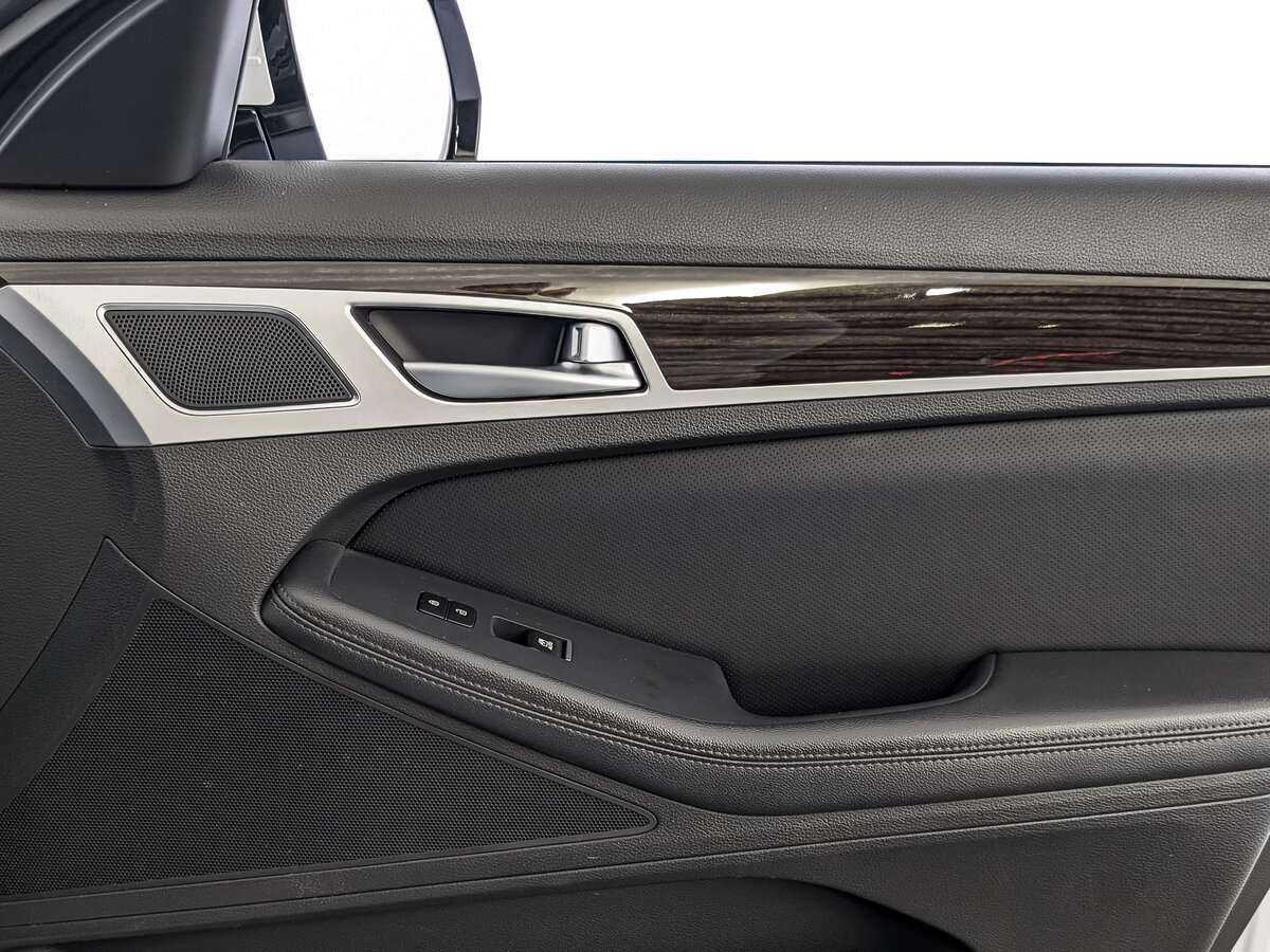 Б/У Генезис Г80 2017 года. Фото: #17