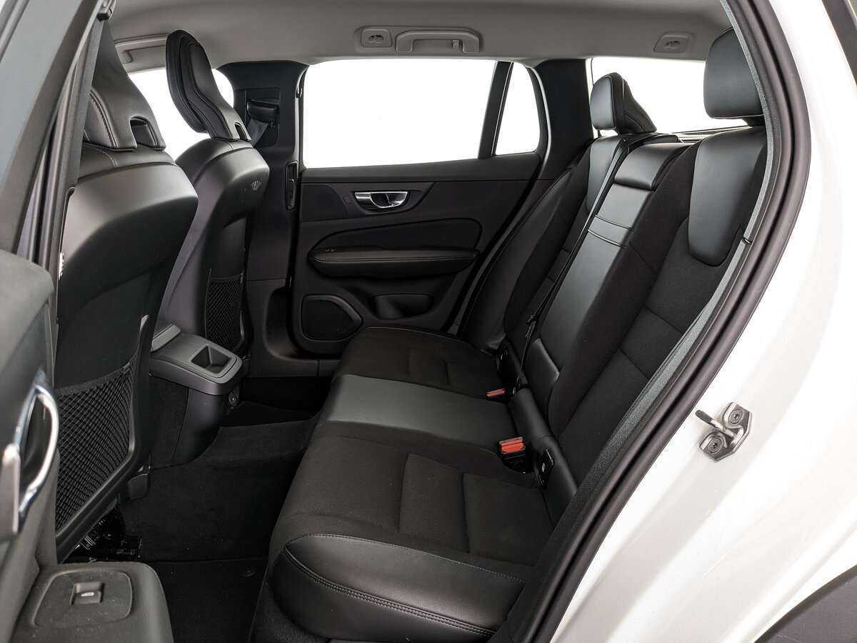 Б/У Вольво В60 Кросс Кантри 2021 года. Фото: #12