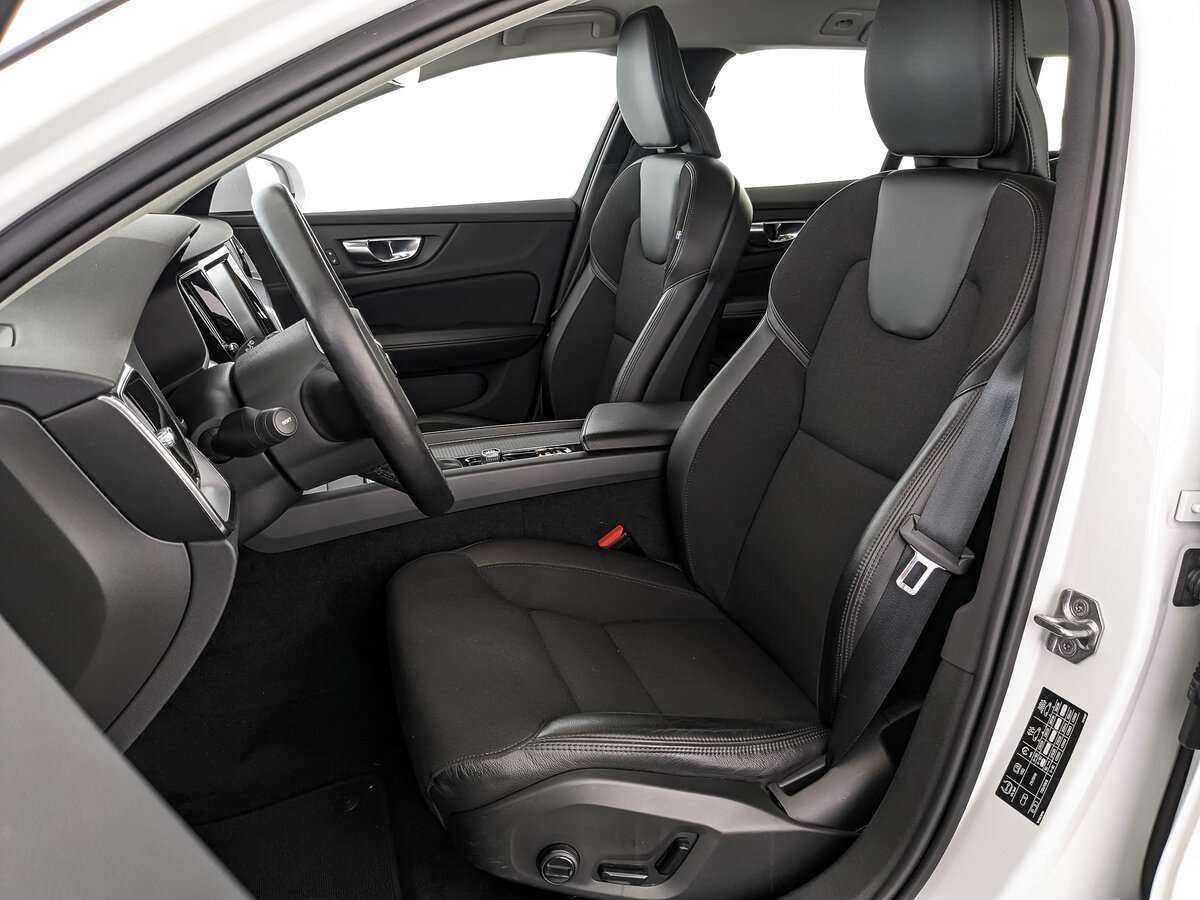 Б/У Вольво В60 Кросс Кантри 2021 года. Фото: #14