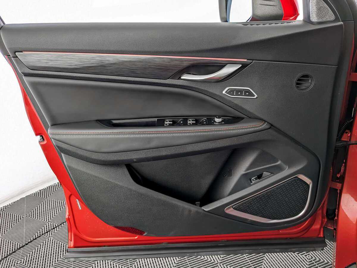 Б/У Джили Тугелла 2021 года. Фото: #14