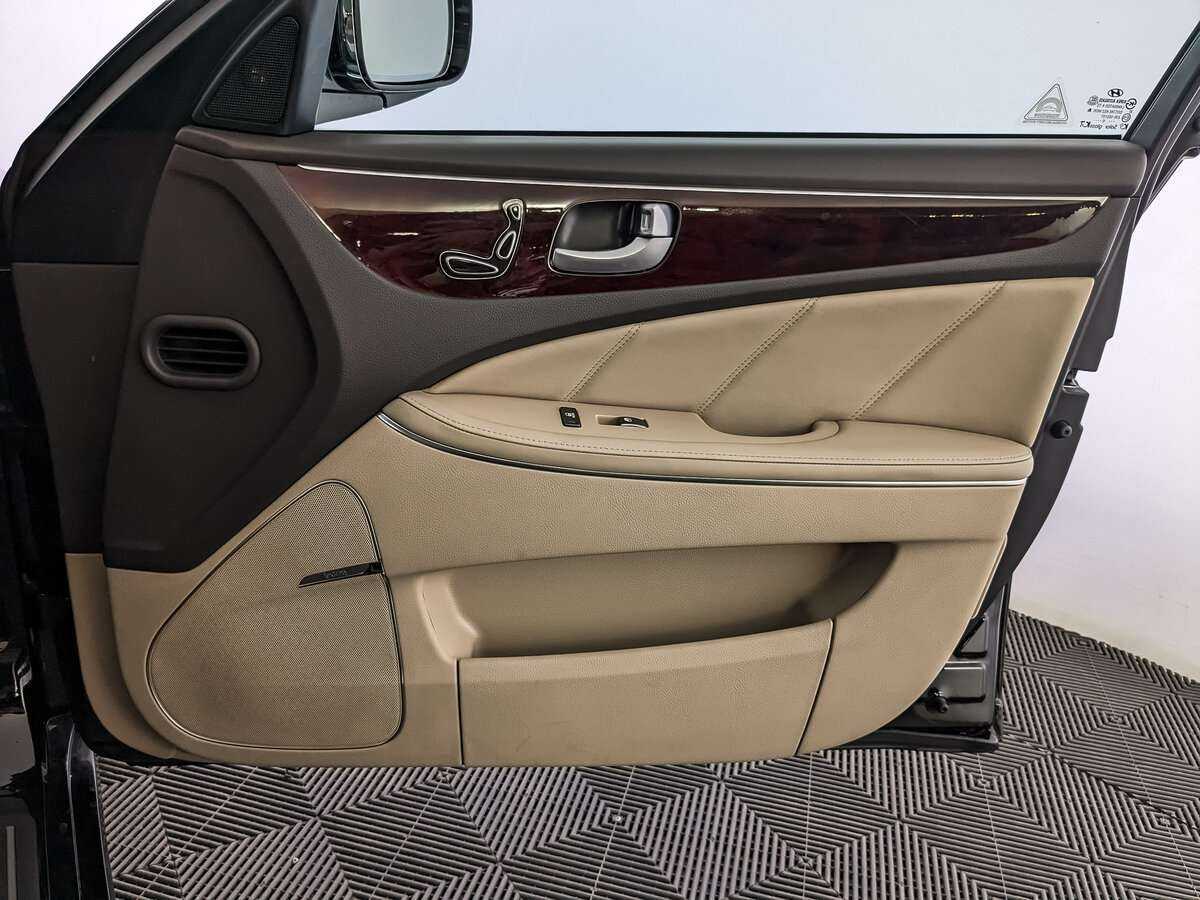 Б/У Хендай Экус 2012 года. Фото: #19