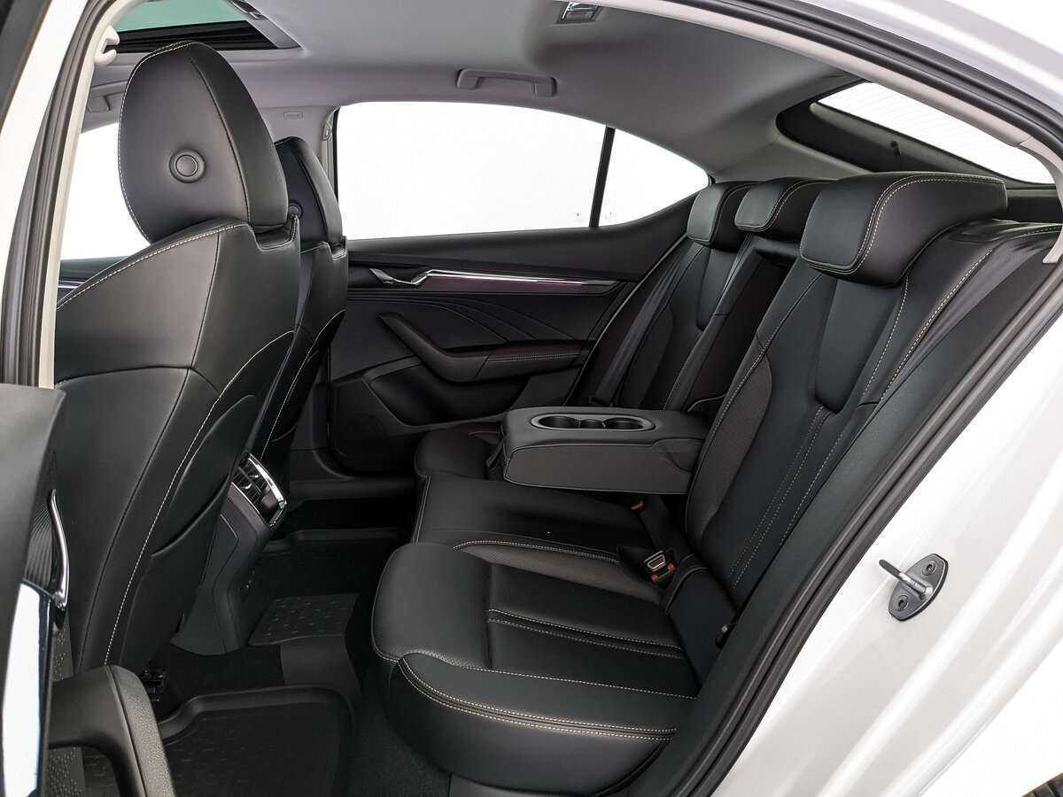 Б/У Шкода Октавия 2023 года. Фото: #12