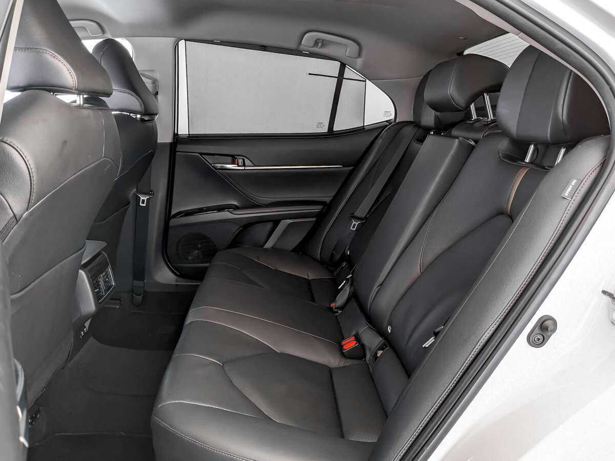 Б/У Тойота Камри 2021 года. Фото: #9