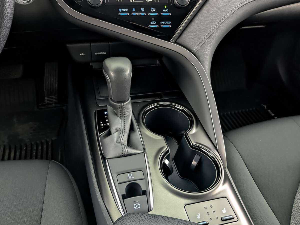 Б/У Тойота Камри 2021 года. Фото: #22